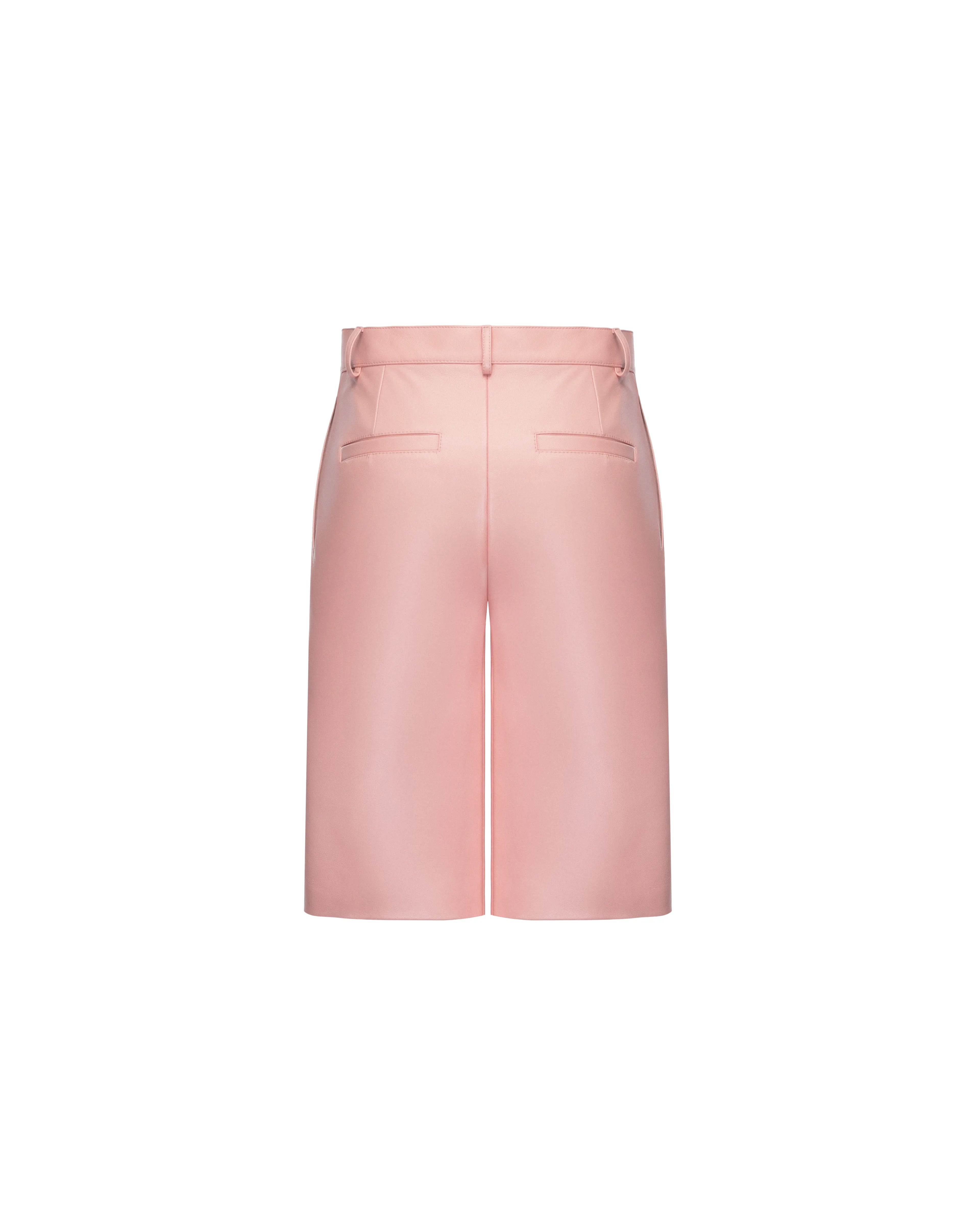 Layered knee-length shorts in leather