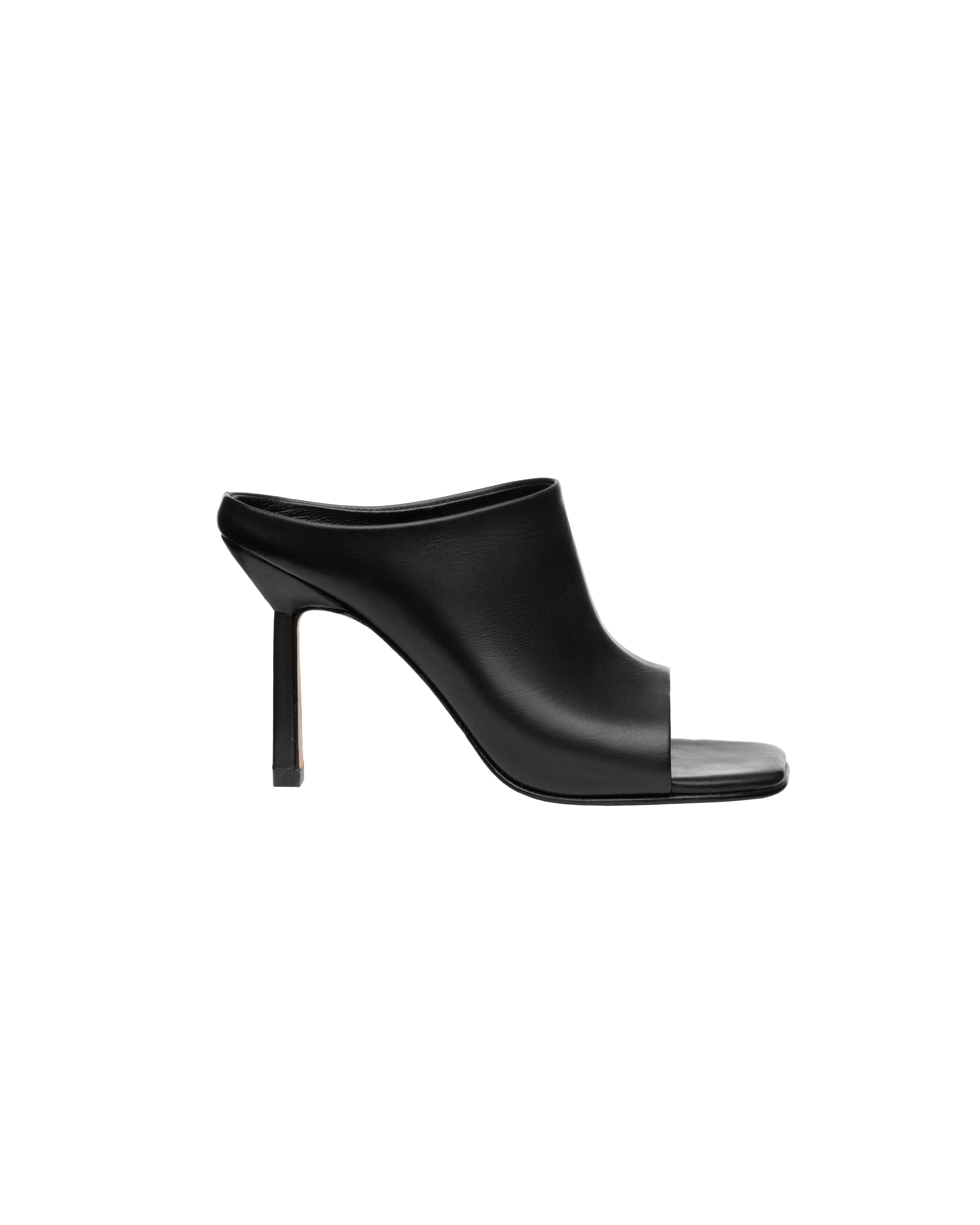 Open square toe mule in leather