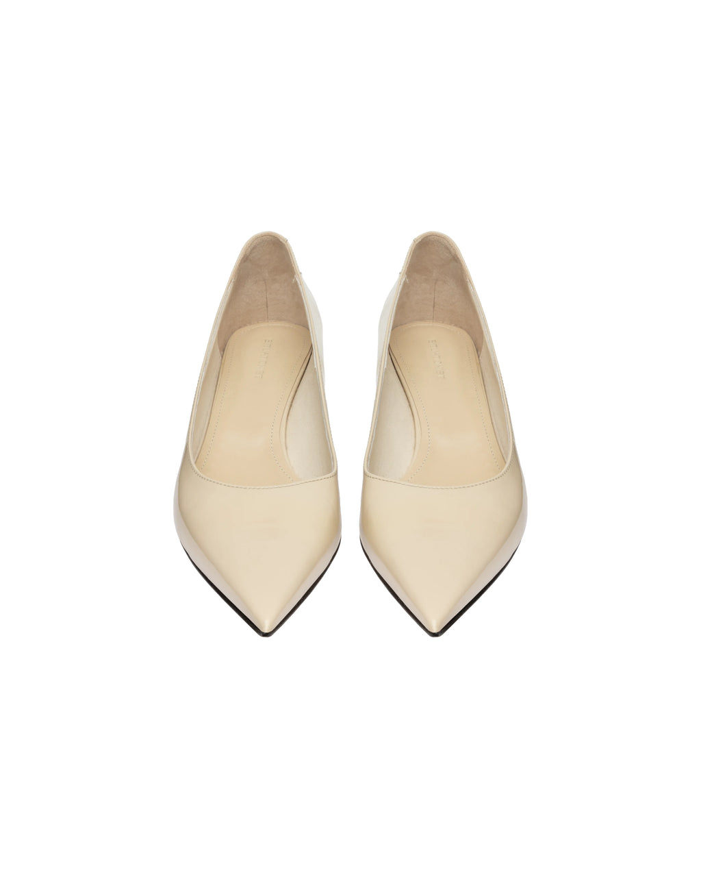 Kitten heel pumps in patent leather